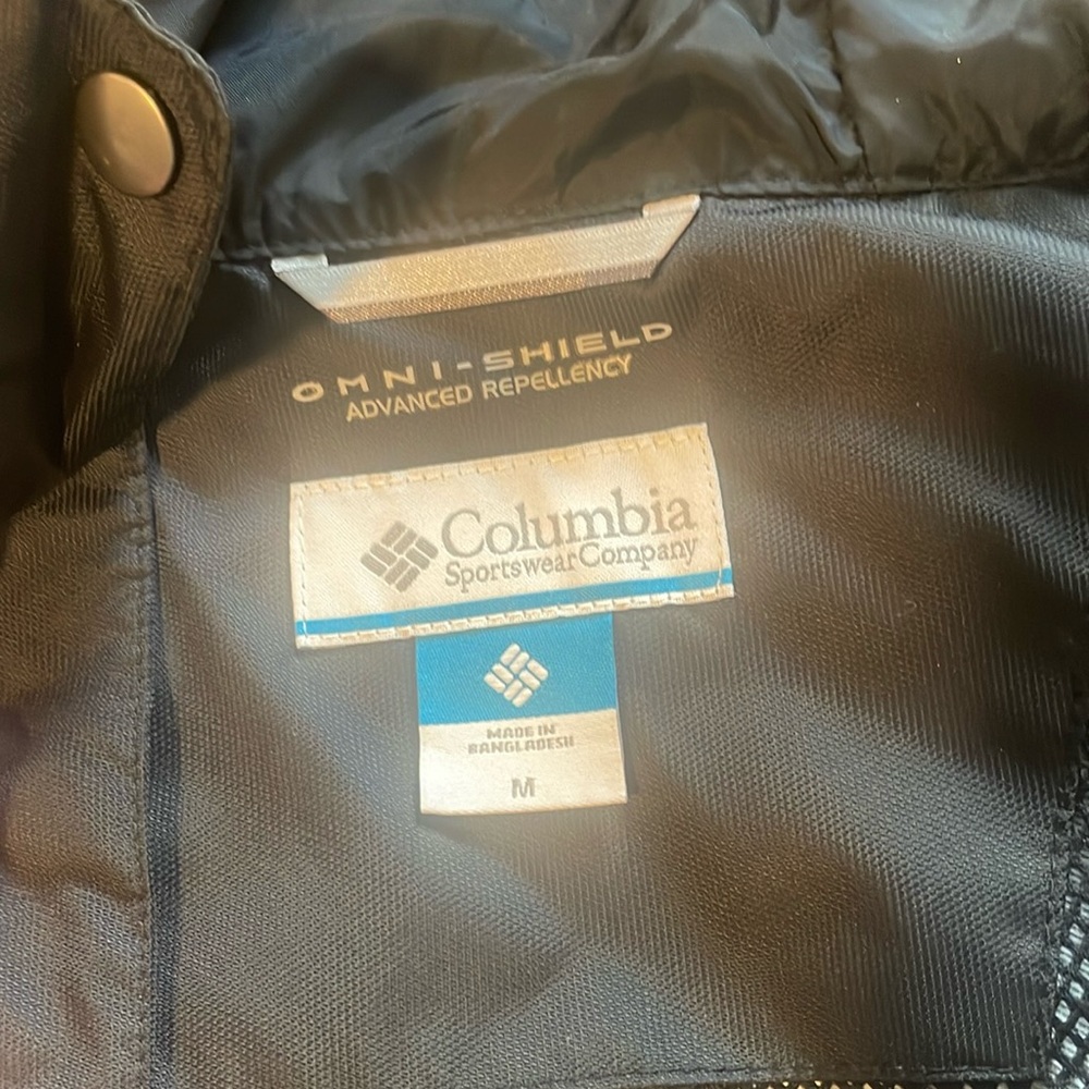 Women’s Columbia rain coat